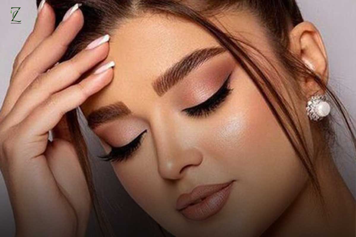 آموزش میکاپ
