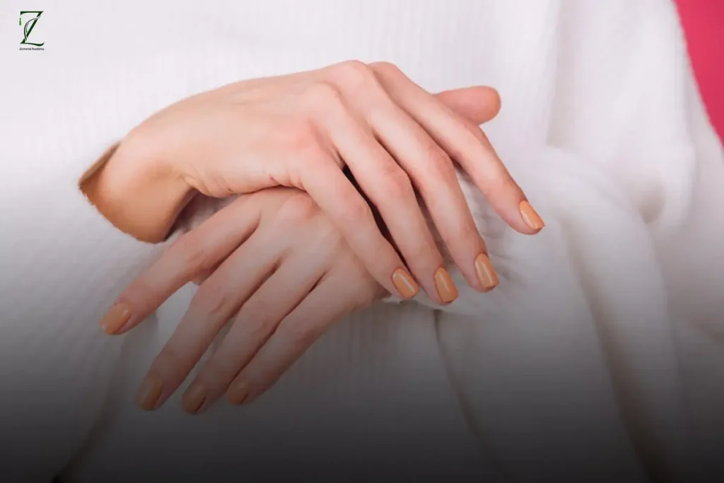 مراحل کاشت ناخن با ژلیش